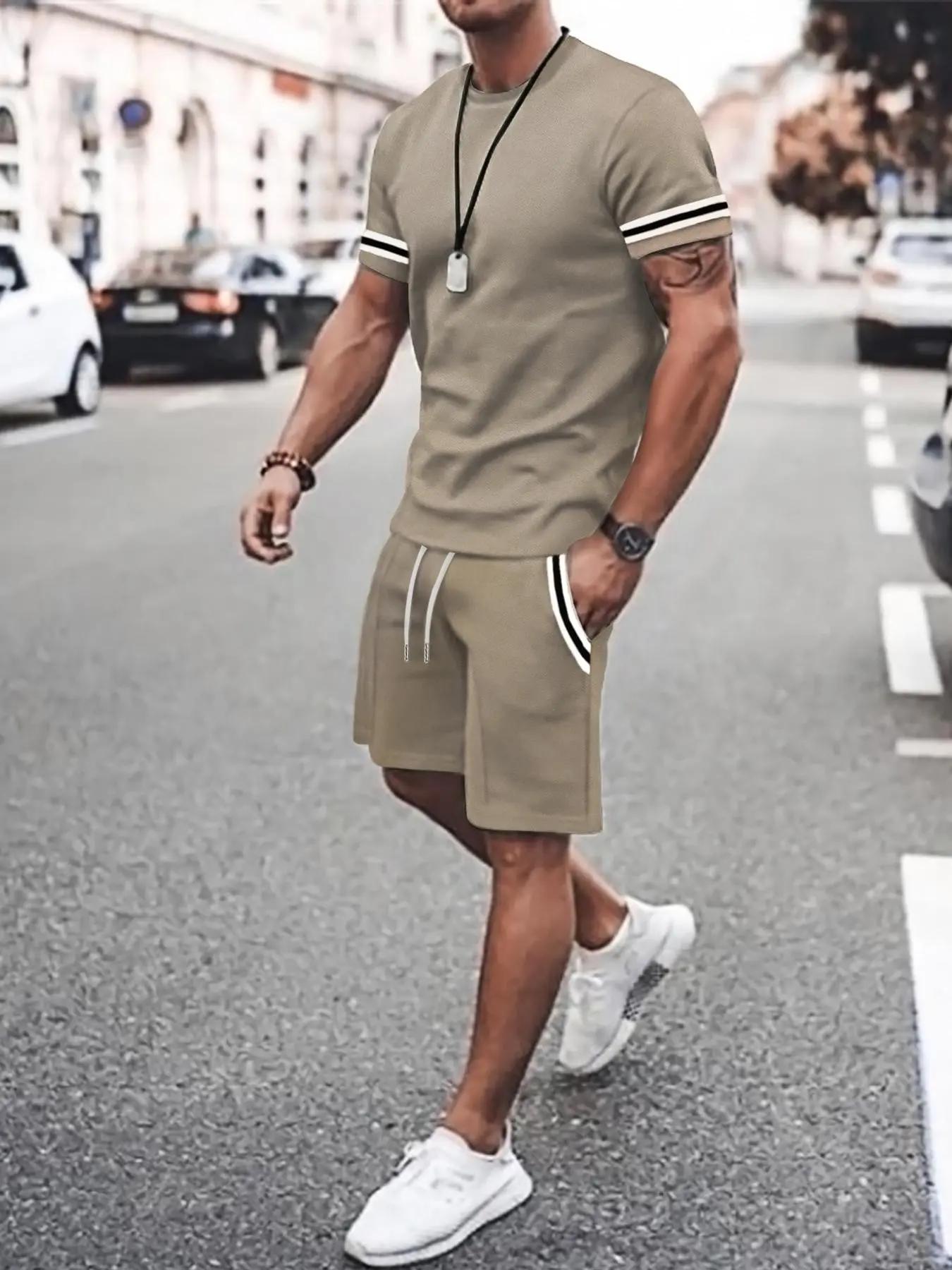 Colorful piping T-shirt and drawstring waist shorts set