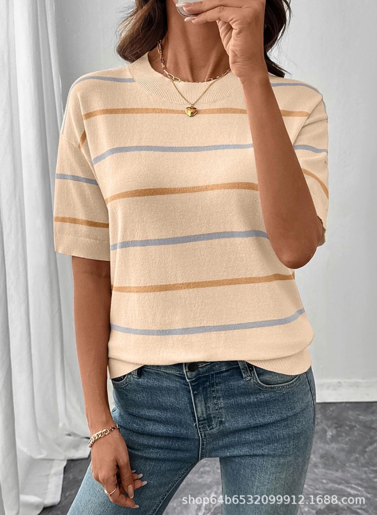 Casual round neck striped color-blocked short-sleeved shirt