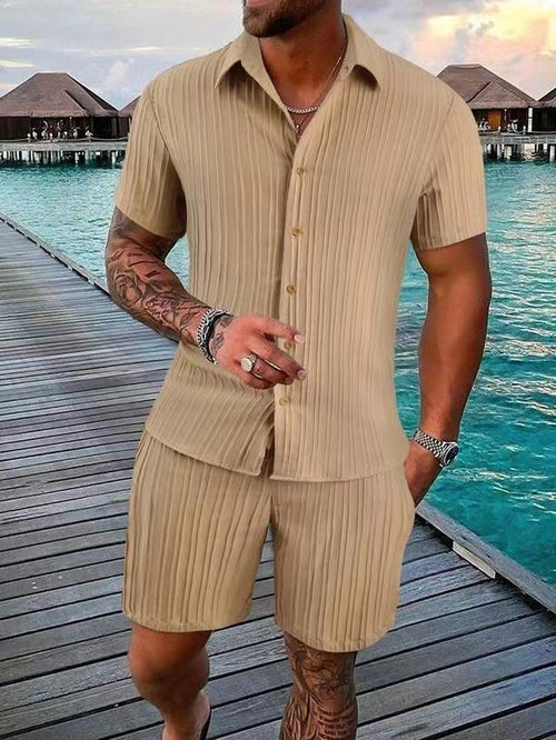 Casual shirt and short-sleeved beach pants set